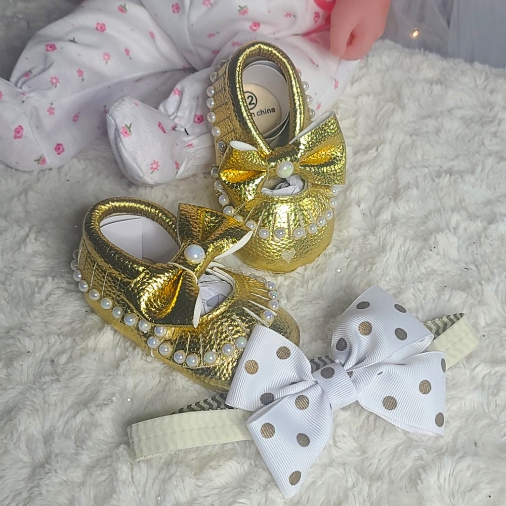 💟💟Baby shoe and headband.💟💟 - Picture 1 of 9